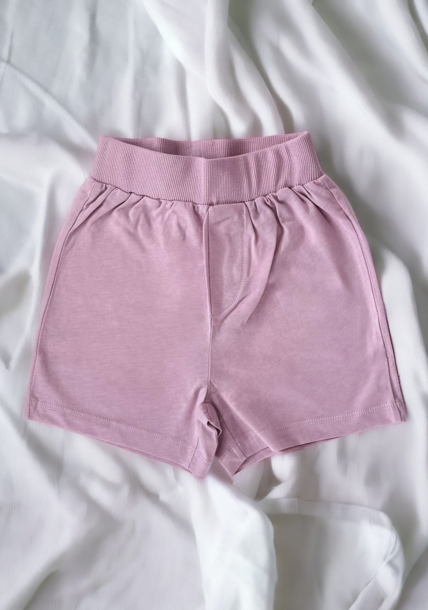 Shorts Flieder aus Baumwolle